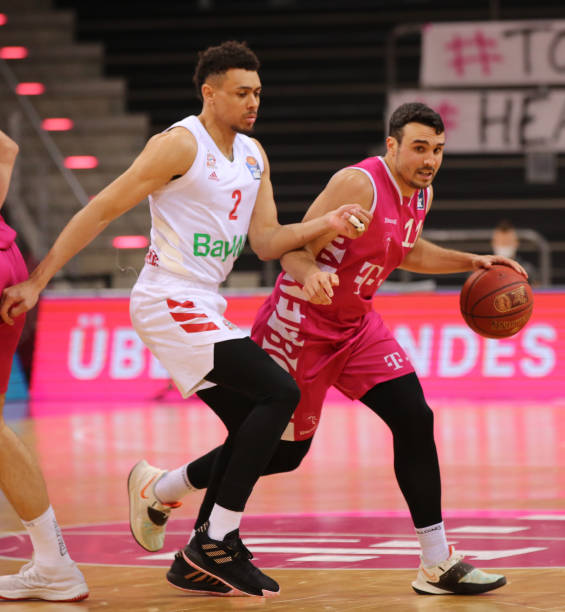 青岛双雄的 青岛双雄的