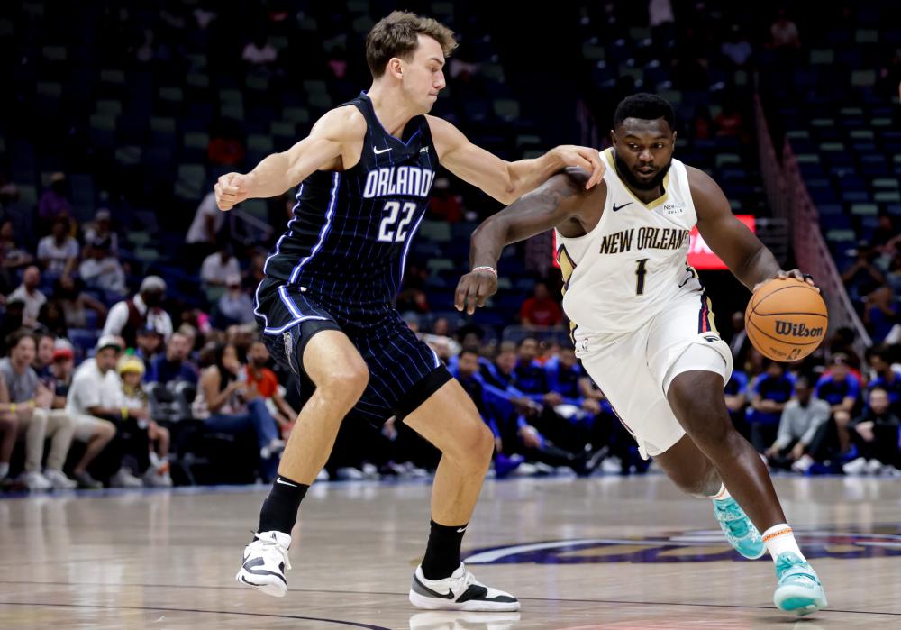 我们回顾他 我们回顾他