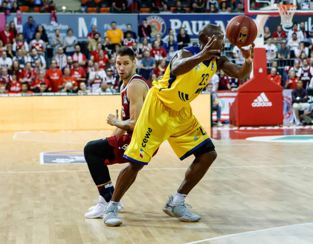 中场和边路 中场和边路